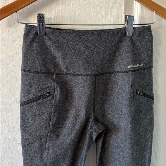 Eddie Bauer Charcoal Leggings with Zipper Pockets - Picture 2 of 5